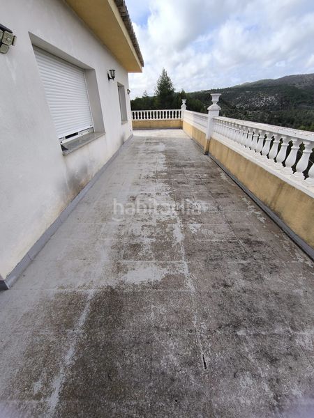 Foto 3b4fb37e-92f4-474a-b599-b38a6e01fd2c. Casa amb calefacció a Batoi Alcoi