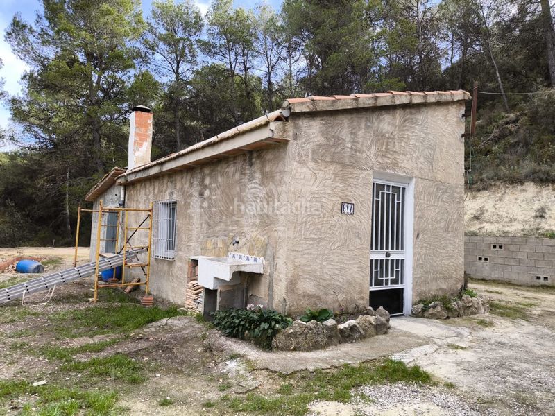 Foto 475ca59b-7ffc-4461-bf45-76359b408043. Casa amb calefacció a Batoi Alcoi