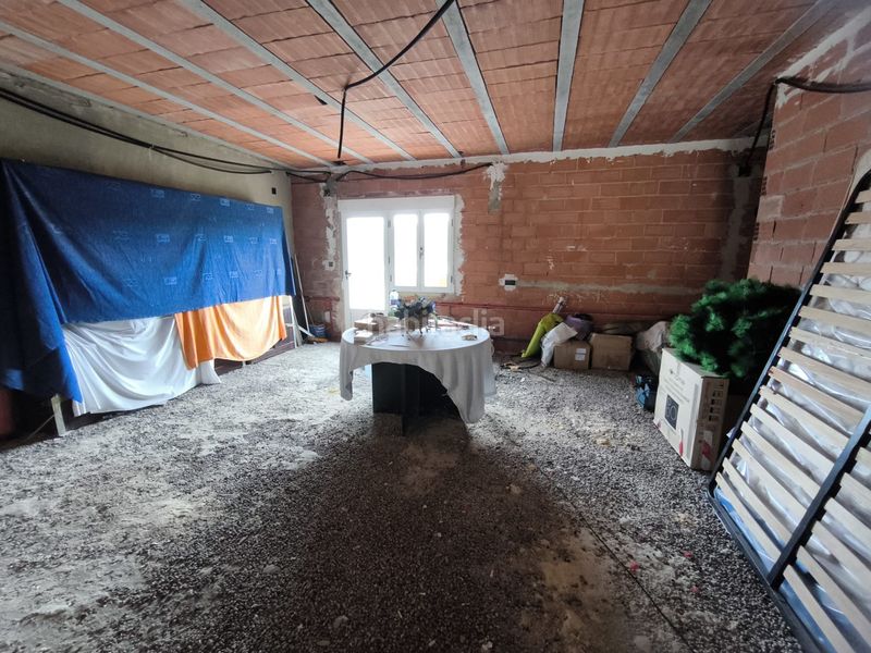 Foto a90116bd-1a11-4fc9-89d4-798608107087. Casa amb calefacció a Batoi Alcoi