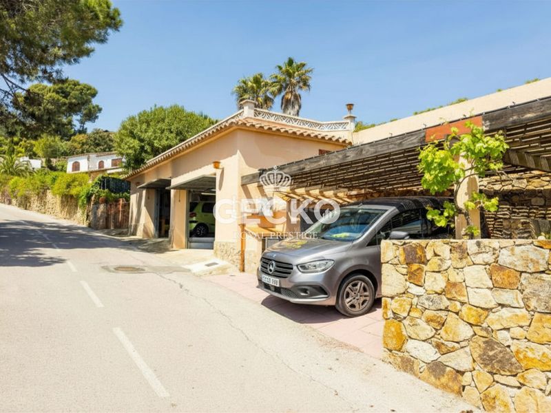 Foto a7a84c34-c01d-4dee-812d-cad1c91e62bb. Xalet a carrer holanda 3 a Canyelles Lloret de Mar