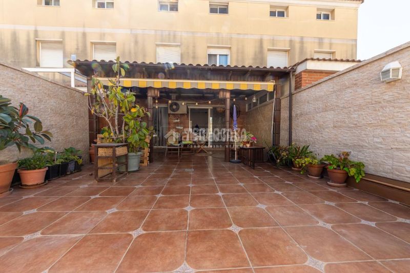 Foto c958eed8-cd8b-4434-bd6b-67325ad1b1a2. Casa aparellada amb calefacció aparcament a Campclar Tarragona