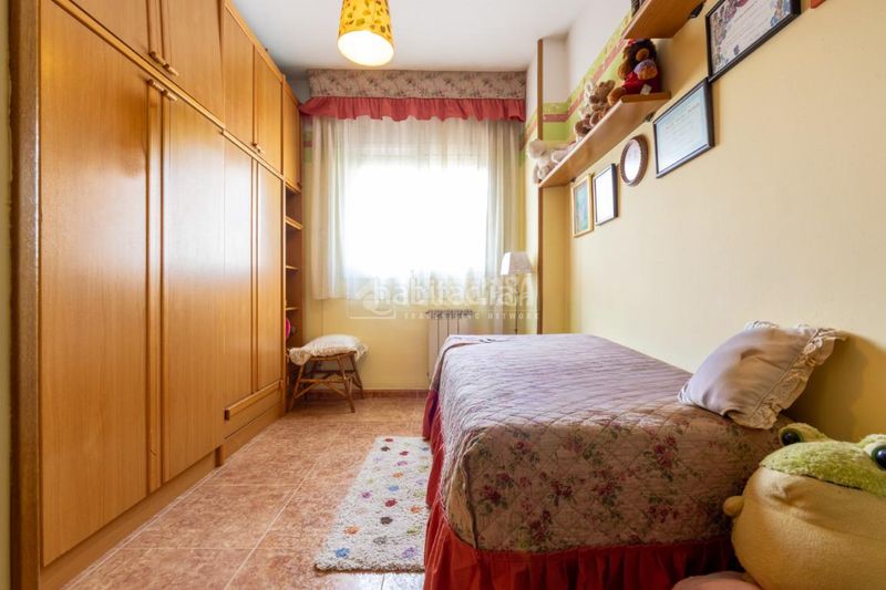 Foto 3c4ea1ef-802d-4662-b73c-a4dfb9137c7d. Casa aparellada a Campclar Tarragona