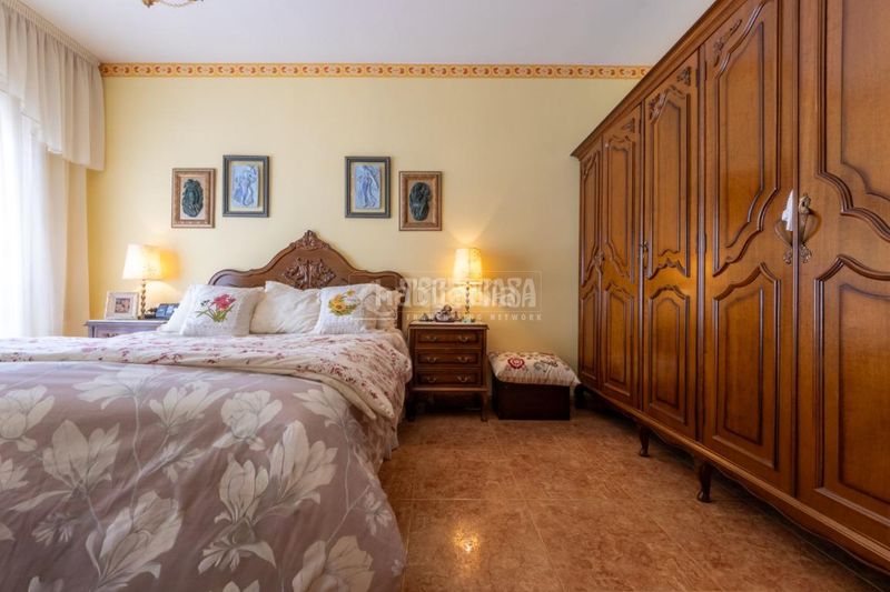 Foto 749f9e1a-0b18-4f0c-a26d-d8669bb3f937. Casa aparellada a Campclar Tarragona