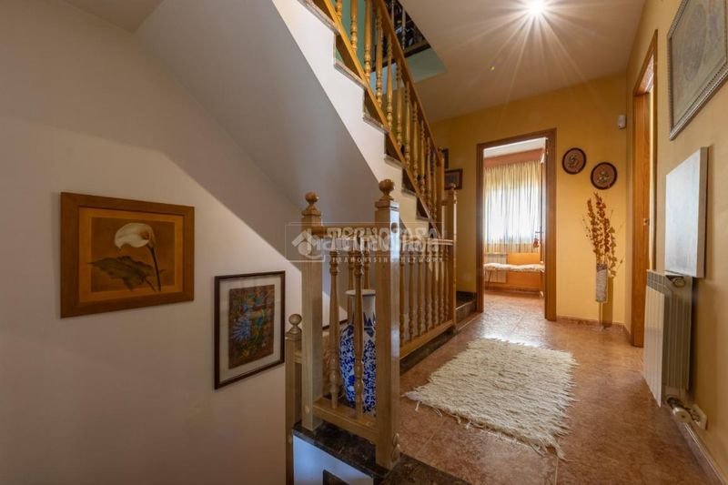 Foto a9e67cd6-2c40-465e-b3bf-9f09196b5e56. Casa aparellada a Campclar Tarragona