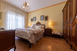 Casa aparellada  Carrer riu corb. Casa en venta en tarragona