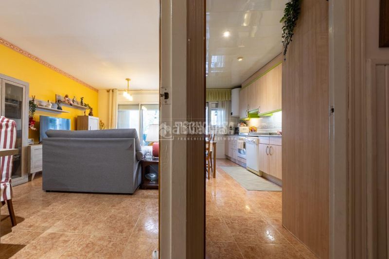 Foto ed33818a-559b-45eb-983d-b3fc00050ce6. Casa aparellada a Campclar Tarragona