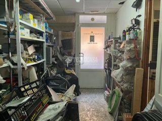 Locale commerciale  Carrer escultor figueres. Local comercial en venta en tarragona