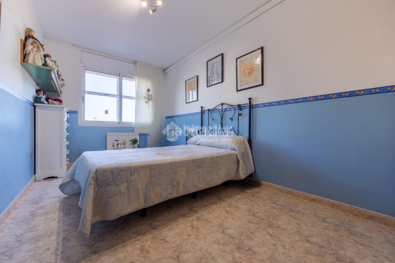 Foto 3b0e9b8a-c75f-4650-beb8-29af0ee043d5. Casa aparellada amb aparcament a Campclar Tarragona