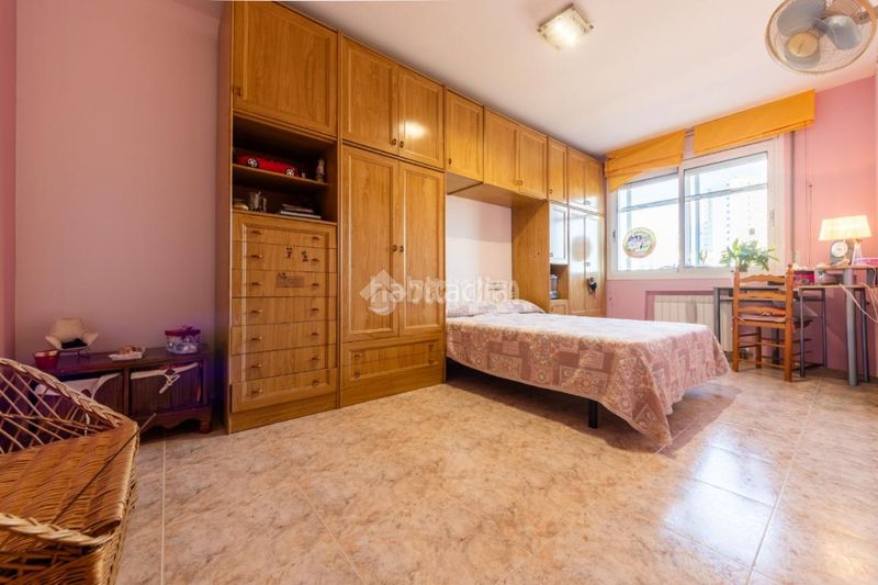 Foto e1314607-a562-4a9c-96ee-38efea18557d. Casa aparellada amb aparcament a Campclar Tarragona
