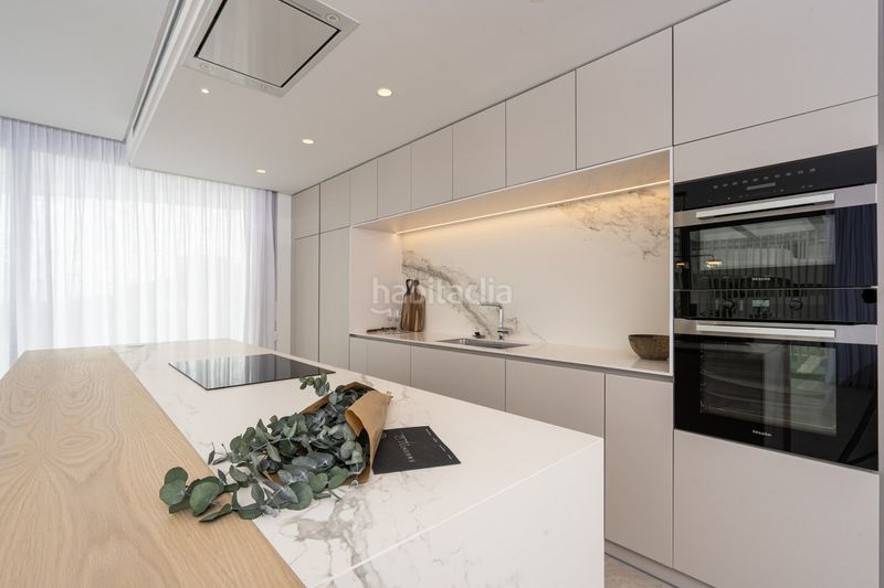 Foto aad6e621-b7ca-436f-a1e1-8972c881e658. Apartament amb piscina a Divina Pastora Marbella