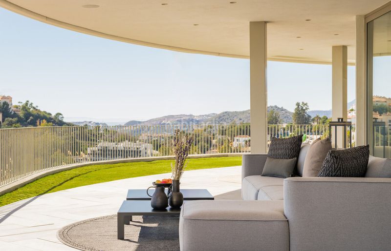 Foto cef69e86-01af-45bc-a145-c7428267491b. Apartament amb piscina a Divina Pastora Marbella