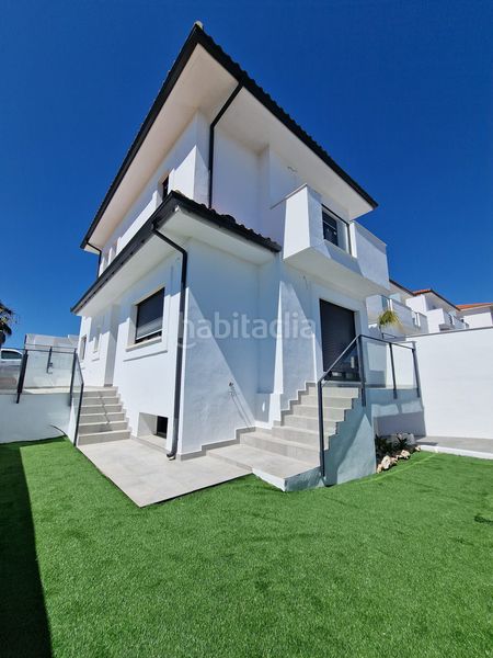 Foto 6242618f-f287-4fbf-a591-68283ff0d347. Casa adossada amb piscina a Manilva pueblo Manilva