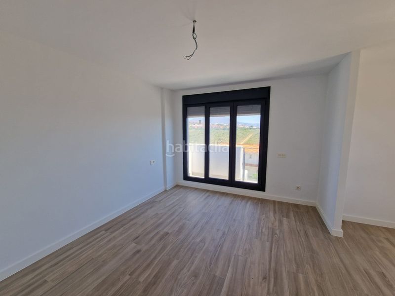 Foto 95a4c9dc-a602-453e-867d-88d58b5dc1a7. Casa adossada amb piscina a Manilva pueblo Manilva