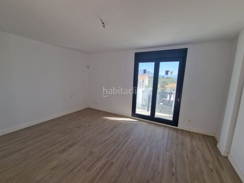 Foto c0cf770e-c528-476c-b18d-a81a9676f4e7. Casa adossada amb piscina a Manilva pueblo Manilva