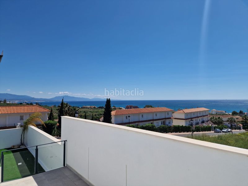 Foto c0e04cb6-d3cd-41e3-b2da-a8e47e38a27f. Casa adossada amb piscina a Manilva pueblo Manilva