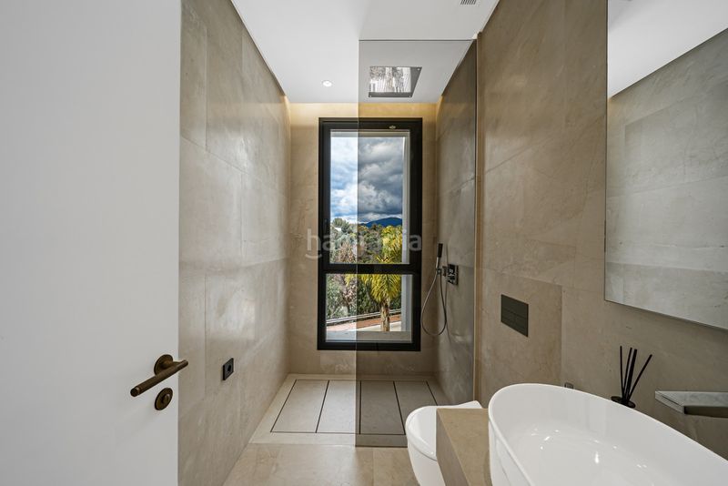 Foto 96d60f9f-b6ba-4557-a4a5-c0b204d770ad. Xalet amb piscina a Divina Pastora Marbella