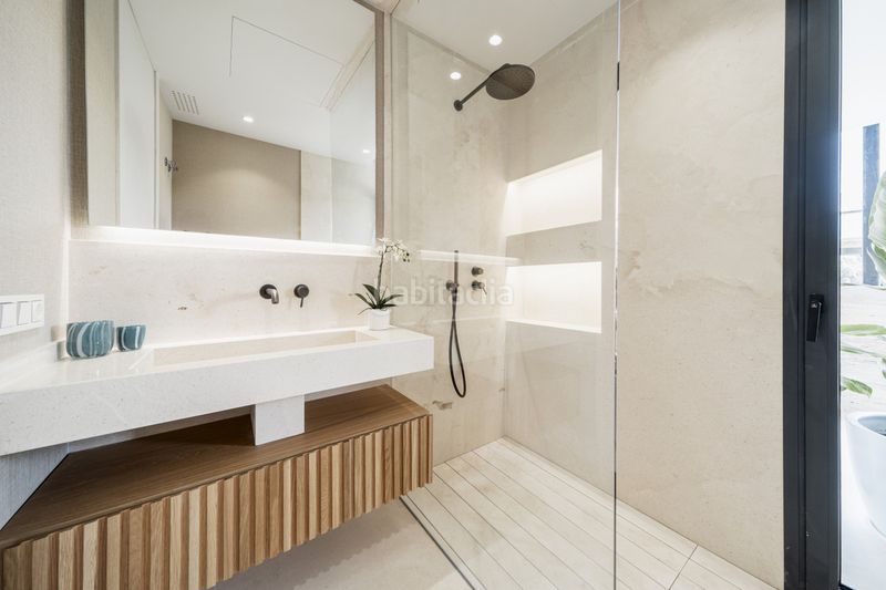 Foto 7dd822b9-5087-405c-ba4e-3609bb90f69d. Apartament amb aparcament piscina a Divina Pastora Marbella