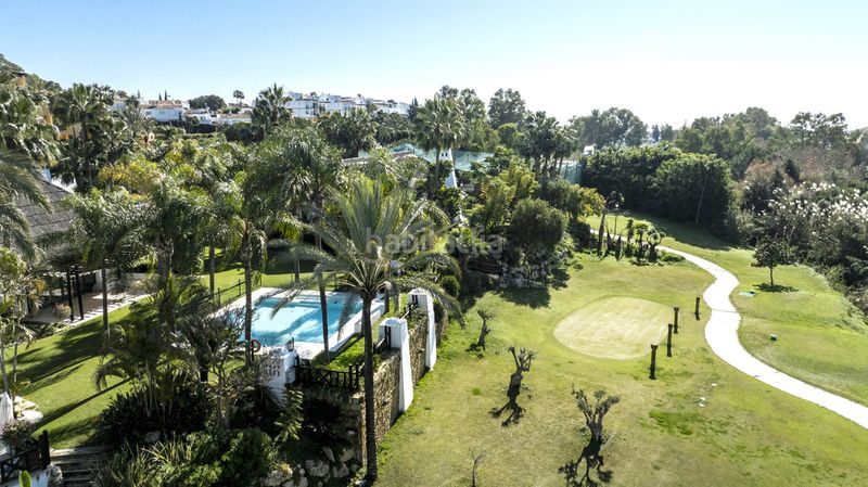 Foto 4b4dcf0b-b715-4056-9d83-65018db10459. Chalet en Centro Estepona