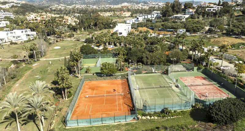 Foto cd4f07d0-1250-4d64-be0d-2ef03314c460. Chalet en Centro Estepona