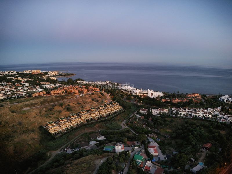 Foto d87262f0-3394-441c-838f-a9182e366a98. Chalet en Centro Estepona