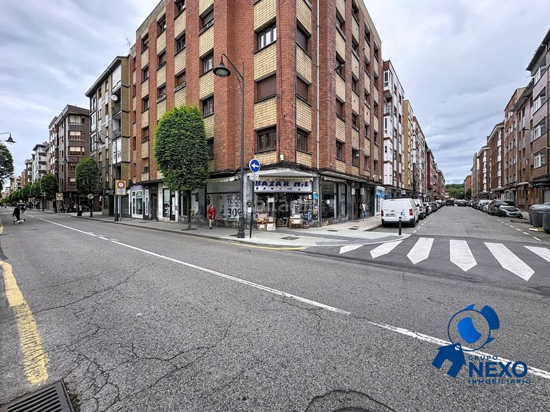 Foto 32d4c910-243e-40b7-a4f8-da53880d464b. Local comercial a avenida de schultz 137 a Llano Gijón