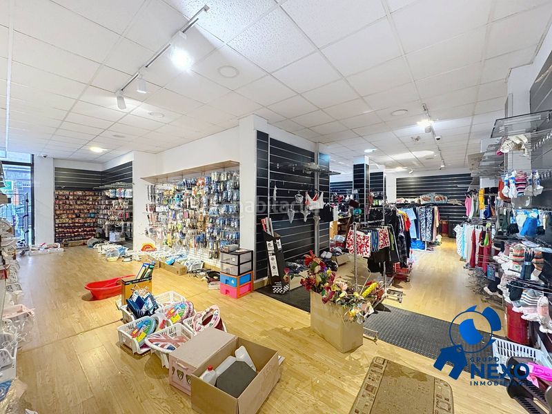 Foto 4d42ae0e-fbe7-42d0-9819-8c26856ccadd. Local comercial a avenida de schultz 137 a Llano Gijón