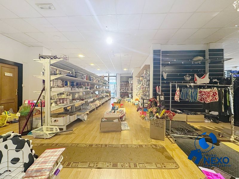 Foto ecfcc6a1-b417-41ef-8f00-775fcc0f7592. Local comercial a avenida de schultz 137 a Llano Gijón
