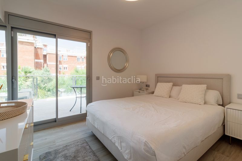 Foto 20b70f80-9c7f-4ce8-9570-ea1471d3d87f. Casa amb calefacció aparcament piscina a Baixador Castelldefels