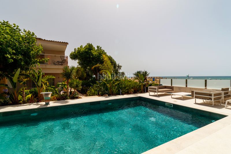Foto b078976c-5ca0-46e4-aa7f-0b732e8bb471. Casa amb calefacció aparcament piscina a Baixador Castelldefels