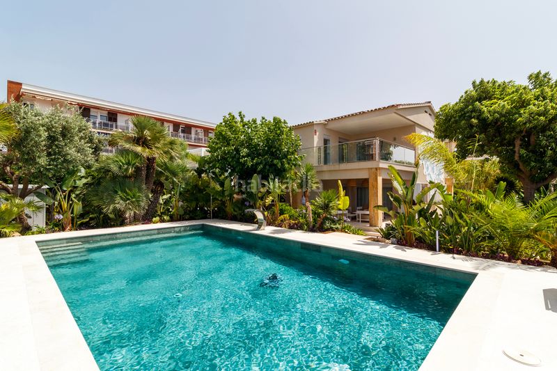 Foto ed8d53c2-65b7-44ab-b81e-28be0b1062fe. Casa amb calefacció aparcament piscina a Baixador Castelldefels