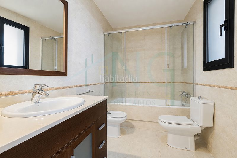 Foto 7a4e32b2-1933-4561-a5e5-c78e00dedfac. Casa amb calefacció aparcament piscina a Segur de Calafell nucli urbà Segur de Calafell