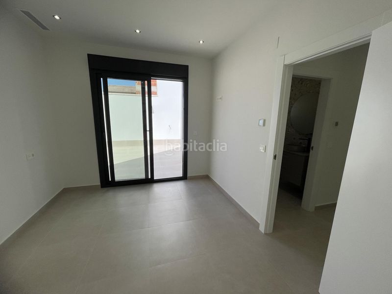 Foto cef9328f-7752-43db-9fe4-6dd8abc3232e. Xalet a Almoradí