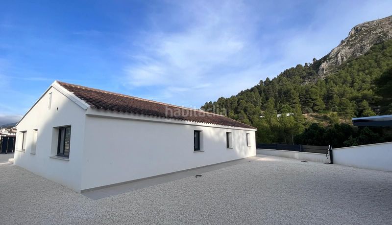 Foto feb1a7ee-bdb7-44f8-8d26-39022b198d5a. Chalet en Penàguila