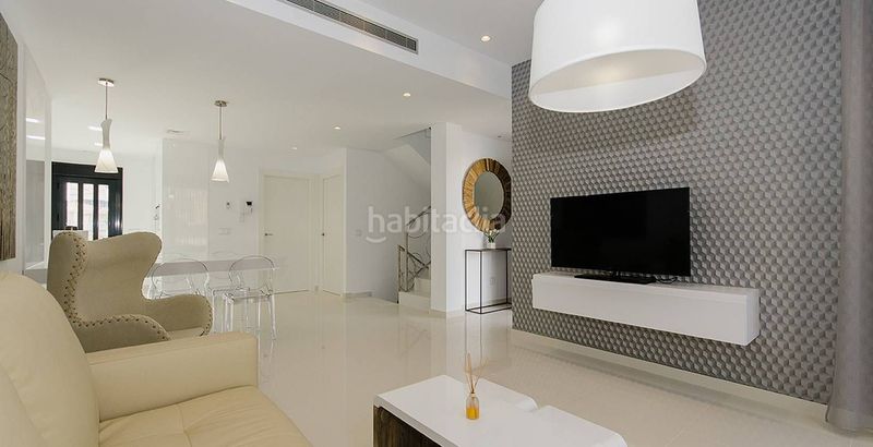 Foto 698d67a9-475a-481c-a31b-dd2c20559023. Chalet en Campoamor Orihuela