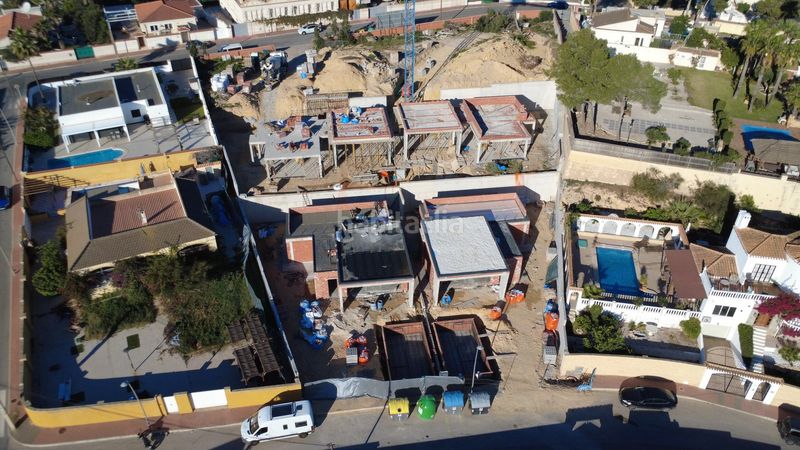 Foto 55a7f2be-04ea-4396-a4b3-36eea85e7c26. Xalet a Los Balcones y los Altos Orihuela