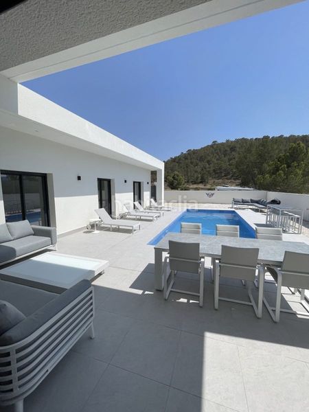 Foto 4a2bd1a7-c707-4263-8d11-639929faae6c. Xalet a Romana (la)