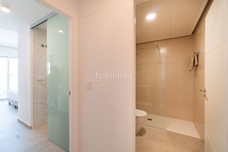 Foto 8ca9edc7-eb9c-4893-bbe8-e8e49d0a68fe. Apartament amb piscina a Playa Flamenca Orihuela