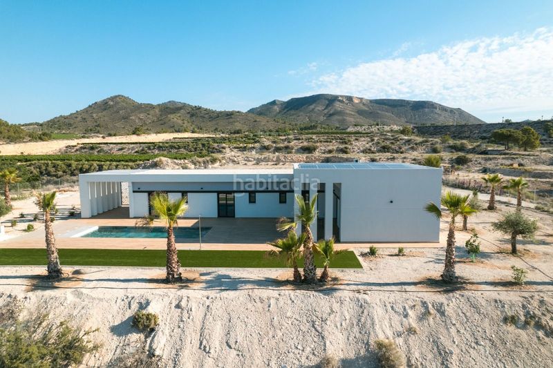 Foto c1b1ea23-4cbf-4723-9321-bb199e32725f. Xalet a Pinoso