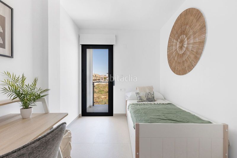 Foto f7a98f4b-c58c-4d02-9b4c-ed17e86e3ec7. Casa adossada amb piscina a Rafal