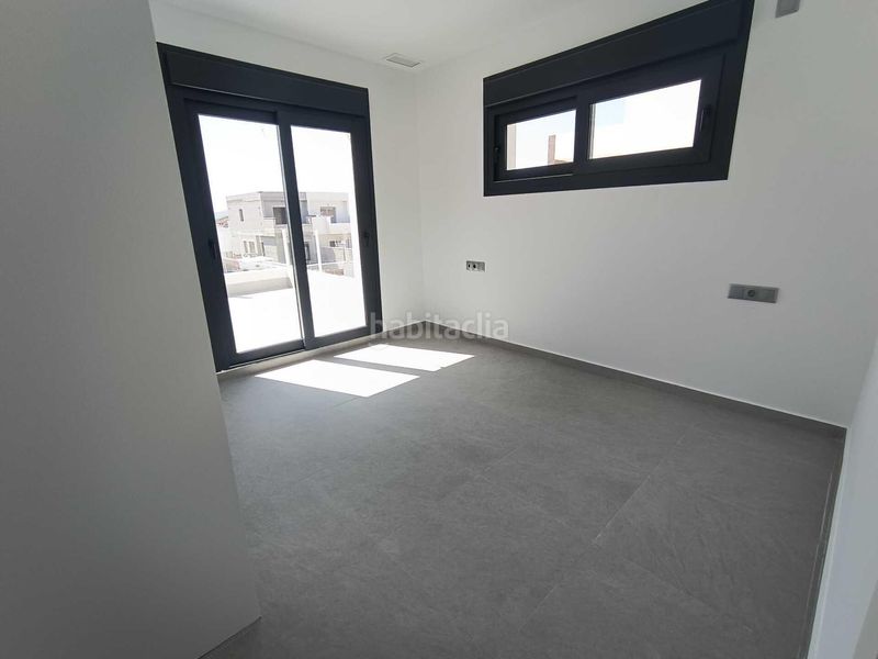 Foto a108fd58-478a-49ec-b3eb-751ecea9eb43. Chalet en Daya Nueva