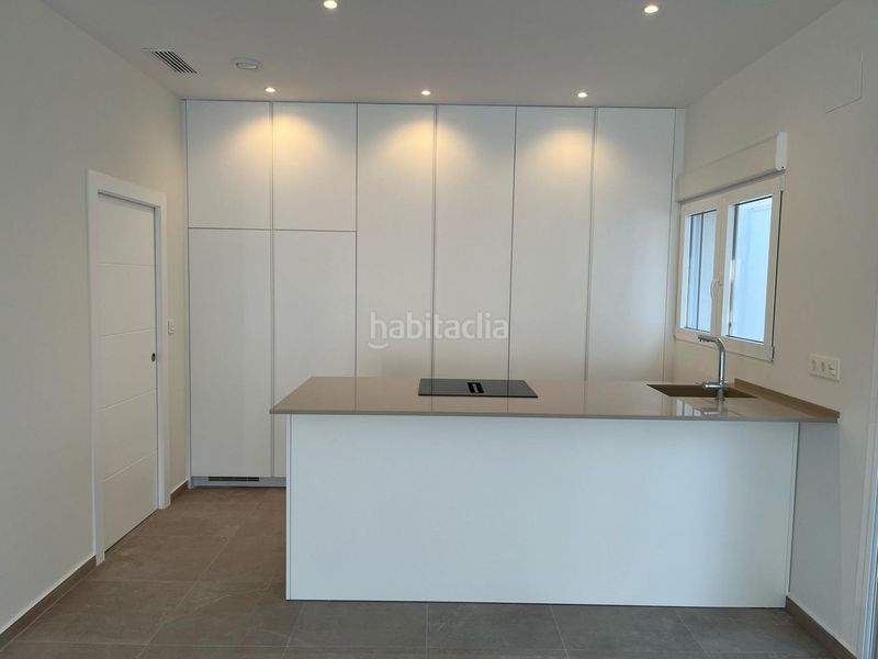 Foto b8d27c1c-92d1-40da-a302-3542bba91bbc. Chalet en Romana (la)