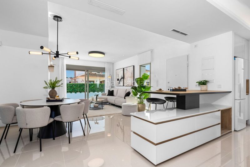 Foto 56373190-2dcc-4233-b8aa-a6c6f685b3af. Chalet en Centro Alcázares (Los)