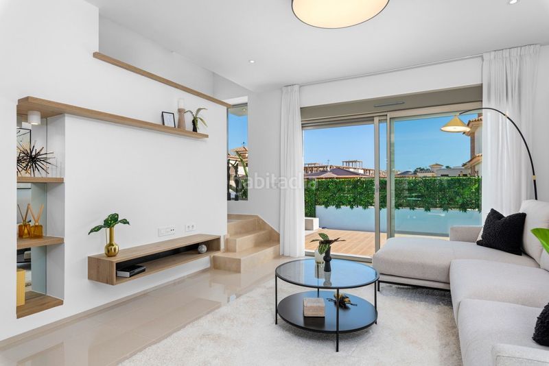 Foto 6c1754ca-62e1-4165-8630-058b02eb829f. Chalet en Centro Alcázares (Los)