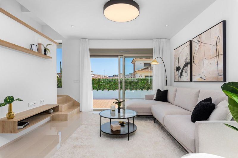 Foto 8f2dc0a1-22ff-4673-89cc-221fdc817475. Chalet en Centro Alcázares (Los)