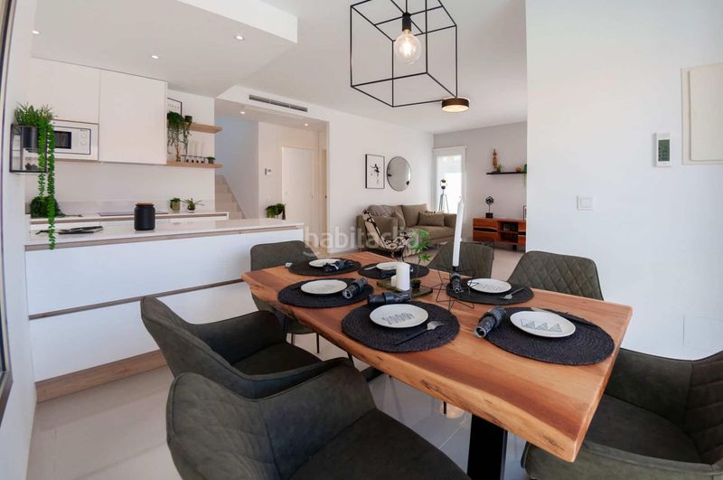 Foto 98ec7112-2d7a-4e0c-92bb-f4dd2d0667d4. Chalet en Centro Alcázares (Los)