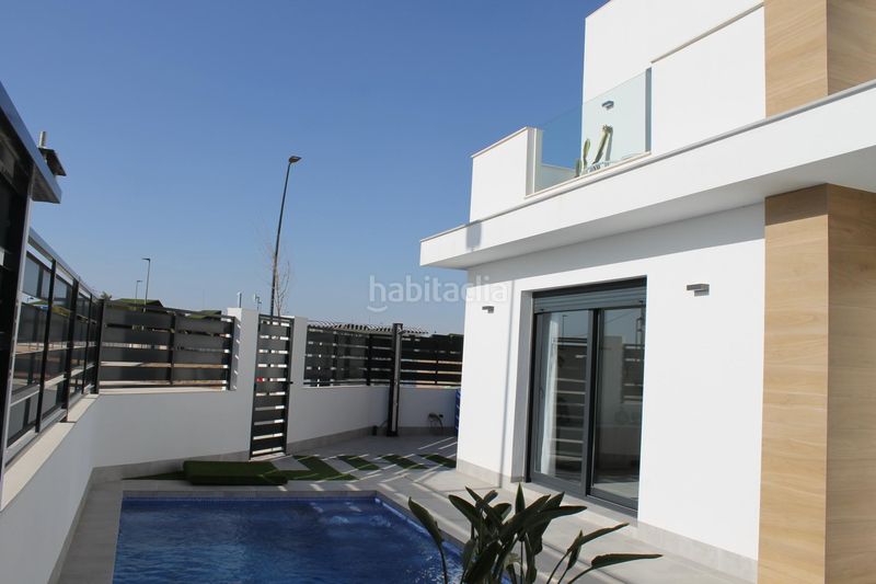 Foto c923da19-86fb-4260-bdc7-bb131e6bb365. Chalet en Roldán Torre - Pacheco