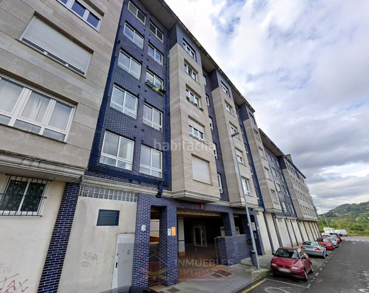 Foto 02c6c8d9-0c57-44c6-930b-5216046c1832. Pis amb aparcament a Lugones Siero