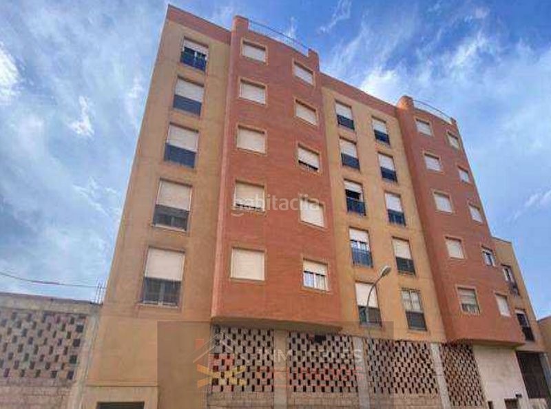 Foto 1240b5fc-089b-4f48-b7e9-e013331281c1. Pis amb aparcament a puebla de Vícar Vícar