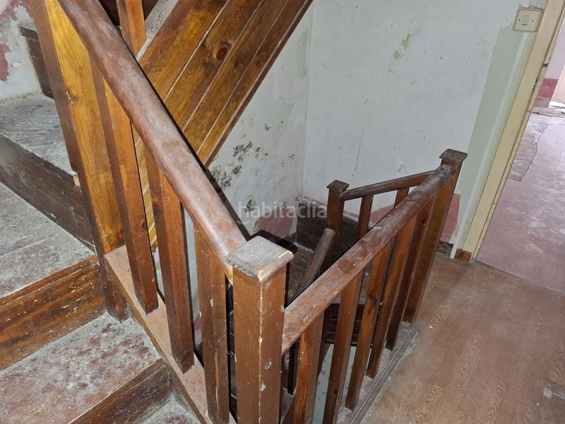 Foto 37b21de0-ce55-44c8-8e54-c29ebbc19a08. Casa adosada en calle luis trelles 17 casa a restaurar en Viveiro