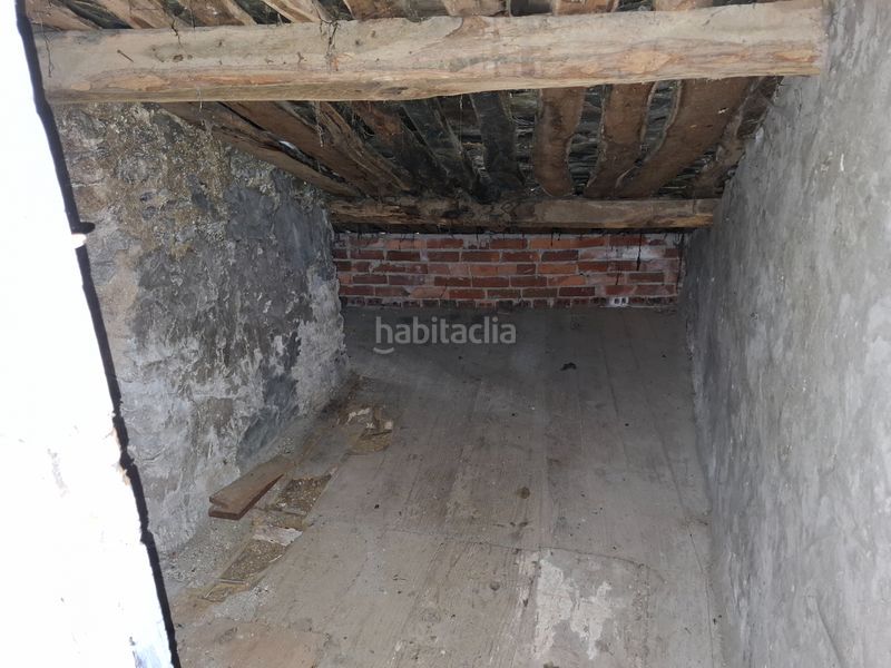 Foto 64274ade-4d0b-47c9-b6bf-c1dc359d966d. Casa adosada en calle luis trelles 17 casa a restaurar en Viveiro
